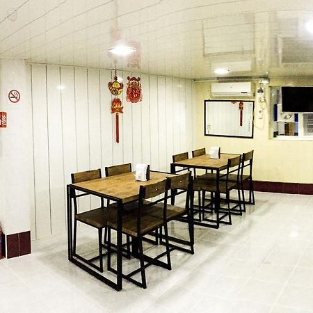 Htinn Yue Tann Hostel Yangon Extérieur photo